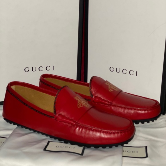 gucci leather driver with bee